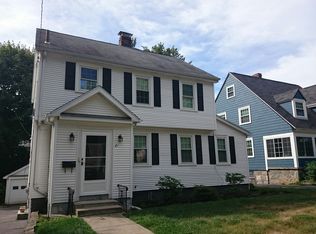 21 Hollywood Rd, West Roxbury, MA 02132