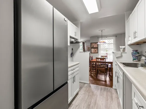 315 West 232nd Street 3C image 3 of 28