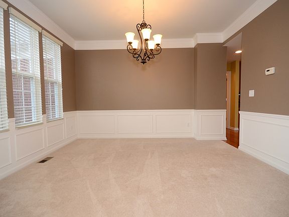 2nd image of 16952 Yellowstone Dr