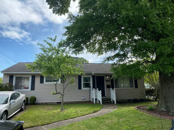 1312 River Oaks Dr, Norfolk, VA 23502