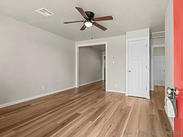 318 SE Avondale Ave — Photo 3