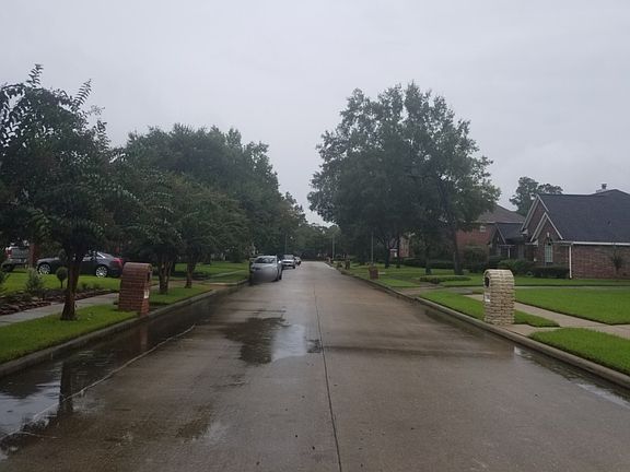 4th image of 4509 Park Bend Dr