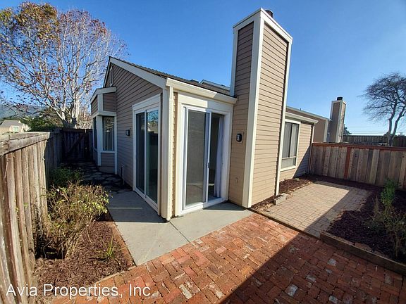 5th image of 161 Crown Cir
