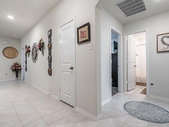 5th image of 1113 Meadow Side Dr
