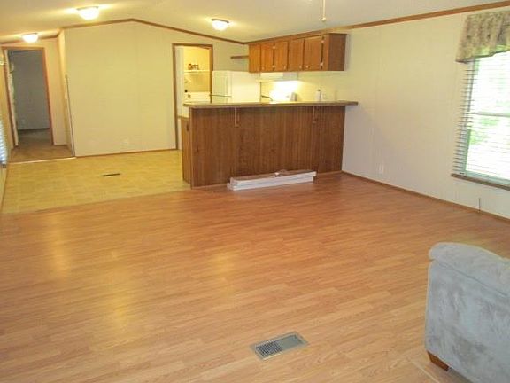 5th image of 708 Bowden Rd