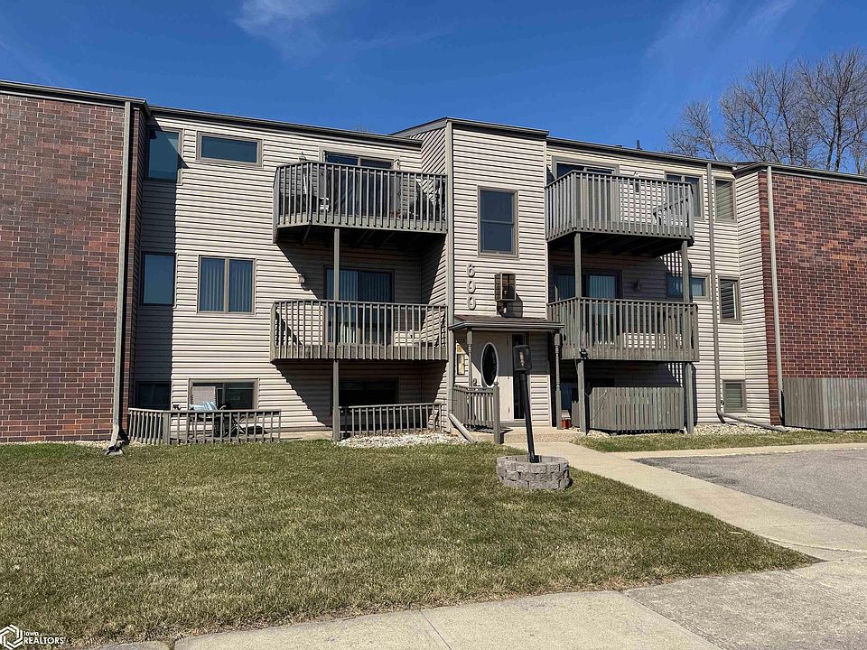 1st image of 600 Briarstone Dr