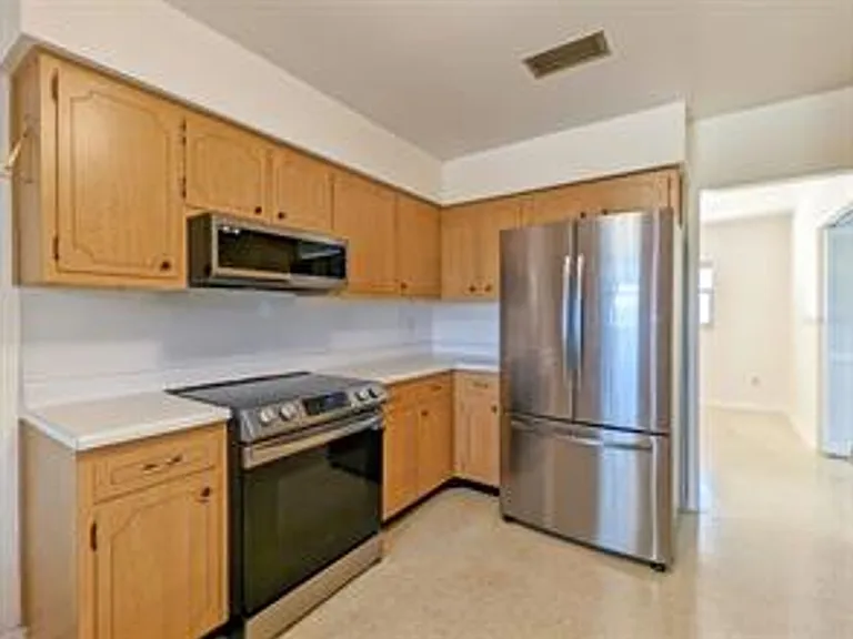 18110 Dorman Rd — Photo 13
