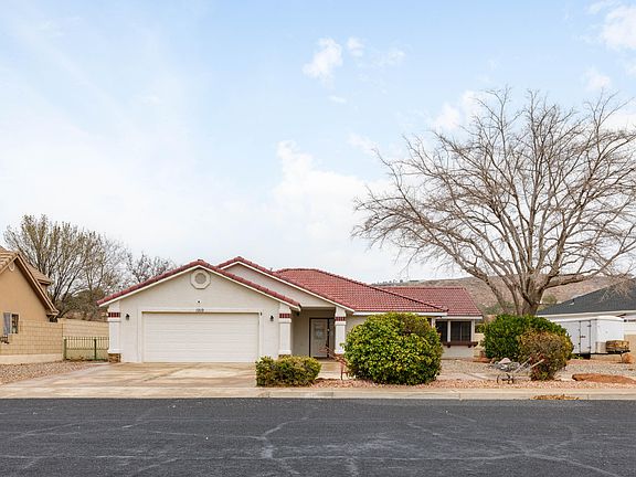 2nd image of 1919 S Point Dr