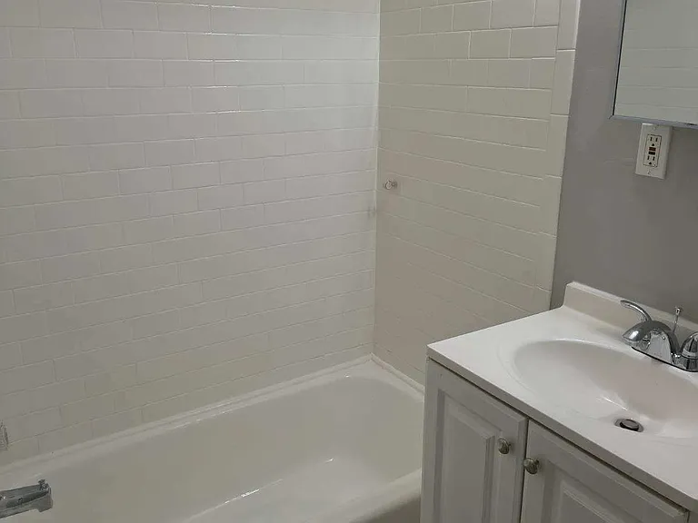 467 Allen St #101 — Photo 17