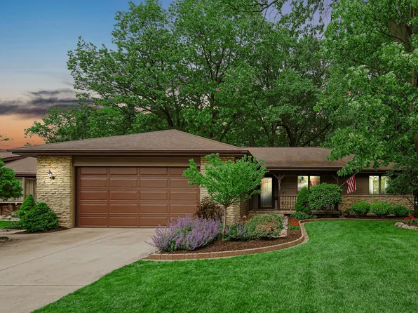 612 N Rueth Dr, Griffith, IN 46319