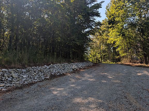 3rd image of 665 Lakewood Village Rd