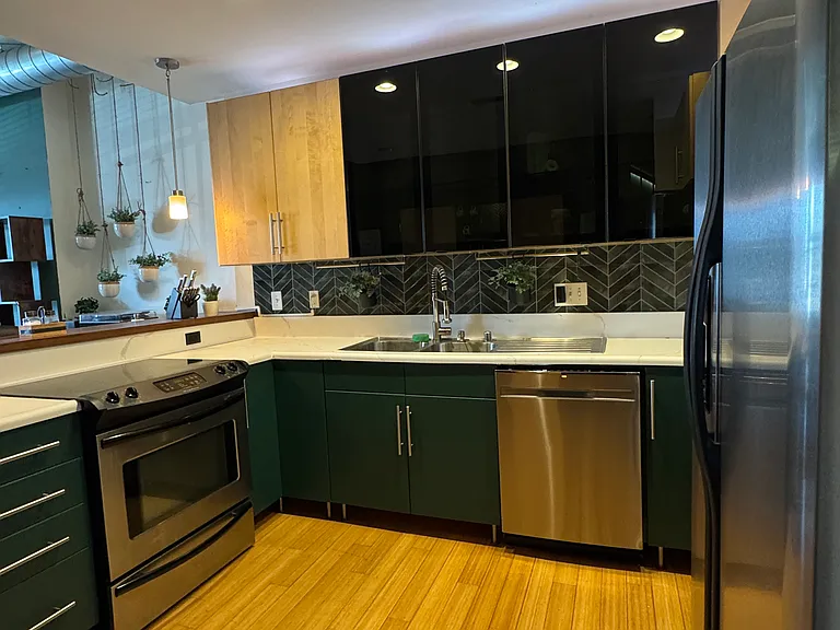 126 W Pike St #4 — Photo 11
