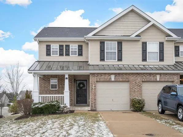 801 Country Field Dr, Lake Saint Louis, MO 63367