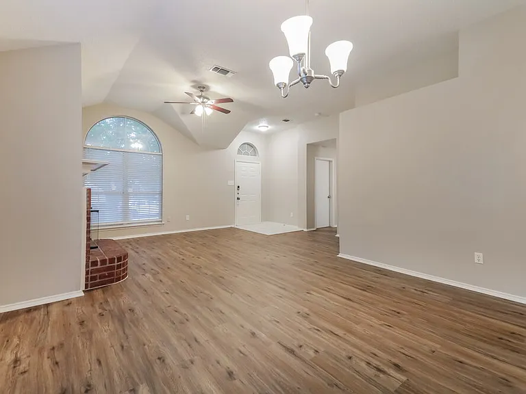 2632 Bent Brook Dr — Photo 6