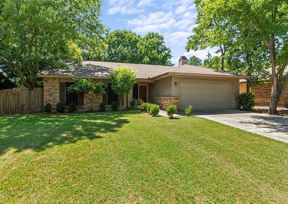 1st image of 2509 Freedom Ln