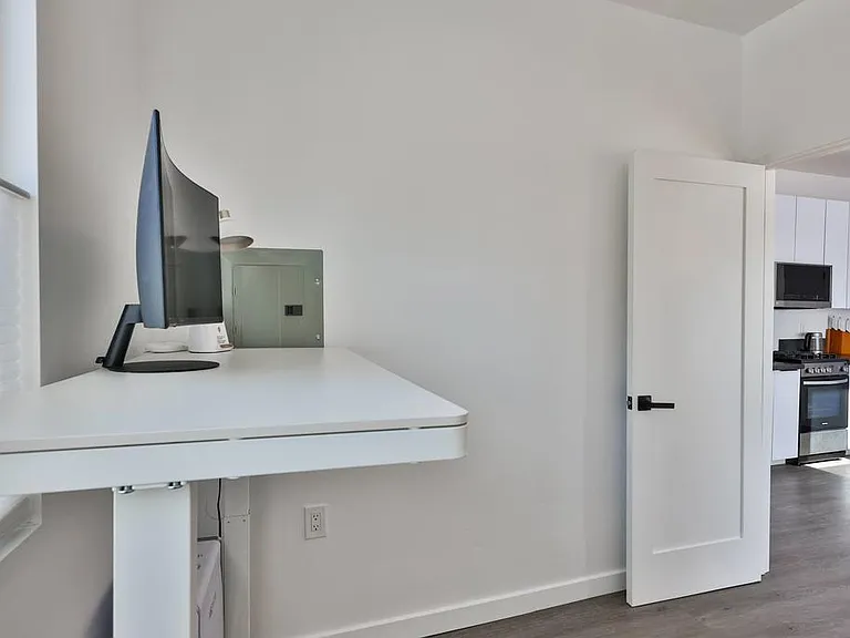 3407 N Mountain View Dr #A — Photo 11