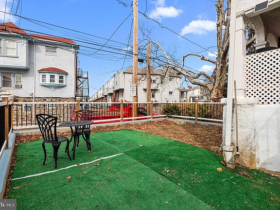 5th image of 227 Shirley Rd