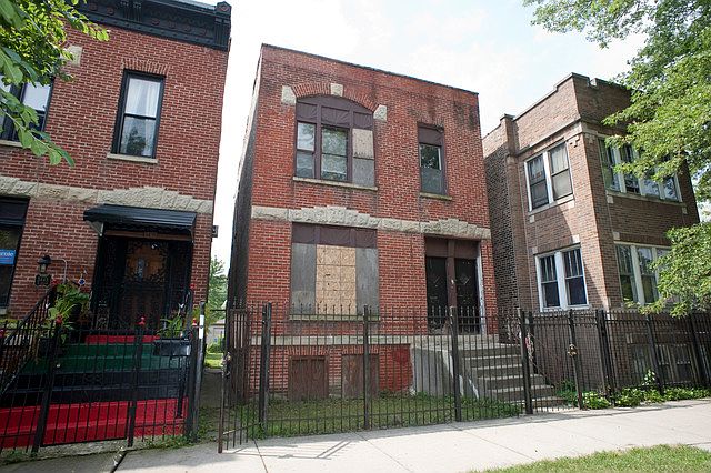 2nd image of 3449 W Fulton Blvd