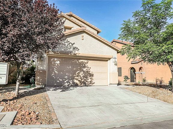 2nd image of 235 Del Cira Ave
