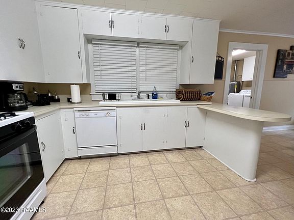 3rd image of 319 Indest St