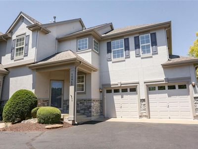 15940 Linden St, Overland Park, KS, 66085