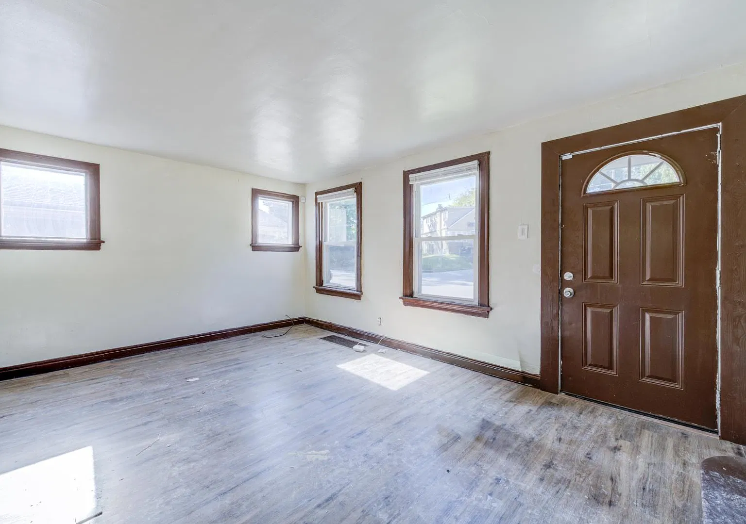 4218 Edgewood Blvd — Photo 3