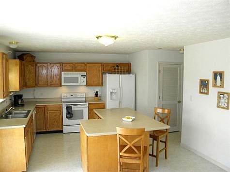 3rd image of 1721 Waverly Dr