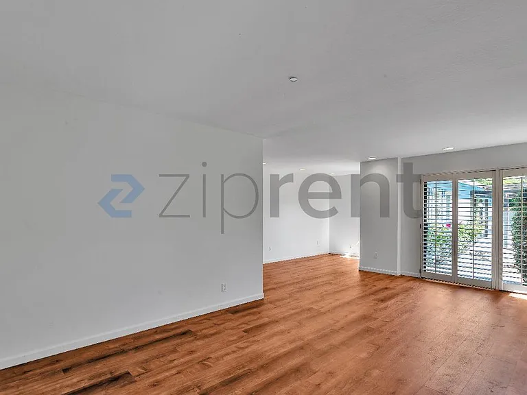 617 Hove Ct — Photo 44