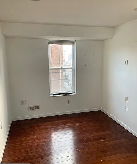 918 S 22nd St #3 — Photo 3