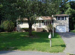 20 Chesebro Dr, Schenectady, NY 12309