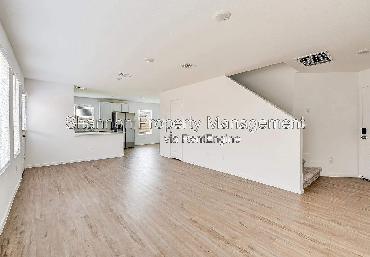 4 bed, 3.5 bath, 1851 sqft, $2,050 — Photo 4