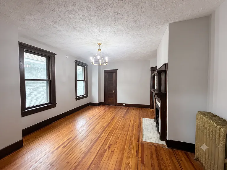 1258 Agnes Pl — Photo 25