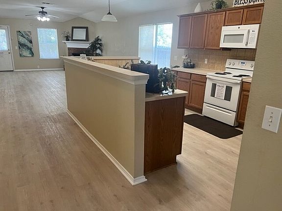 5th image of 8401 Asheville Ln
