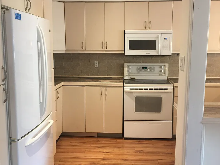 2945 Thomas St #70 — Photo 6