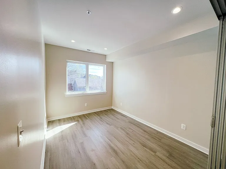 845 Upshur St NW — Photo 6