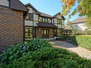 37202 Oneill Dr, Solon, OH 44139