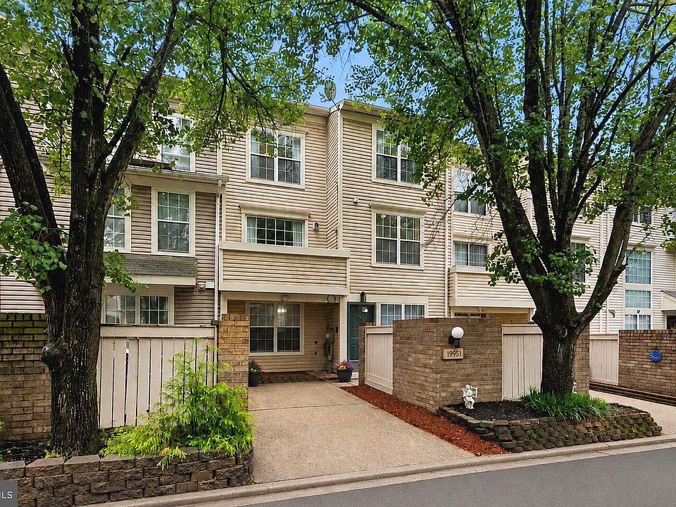 1st image of 19951 Drexel Hill Cir