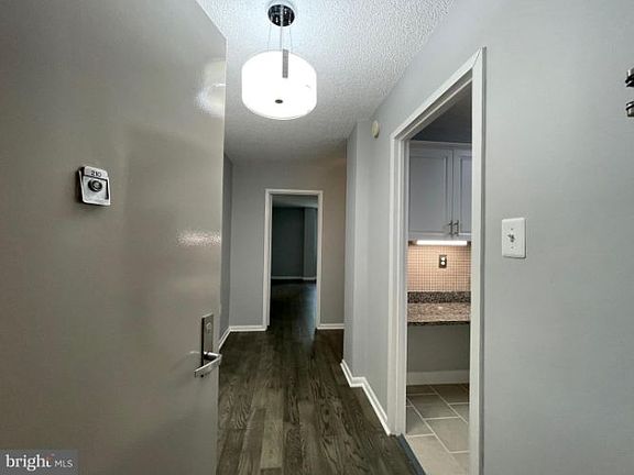 4th image of 200 N Pickett St APT 210