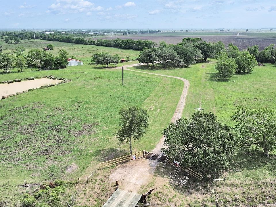 1st image of 2100 Pine Knoll Rd