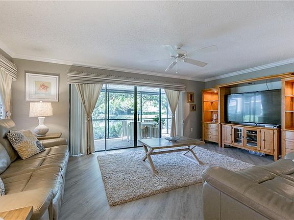 4th image of 2450 Pelican Ct APT Q101