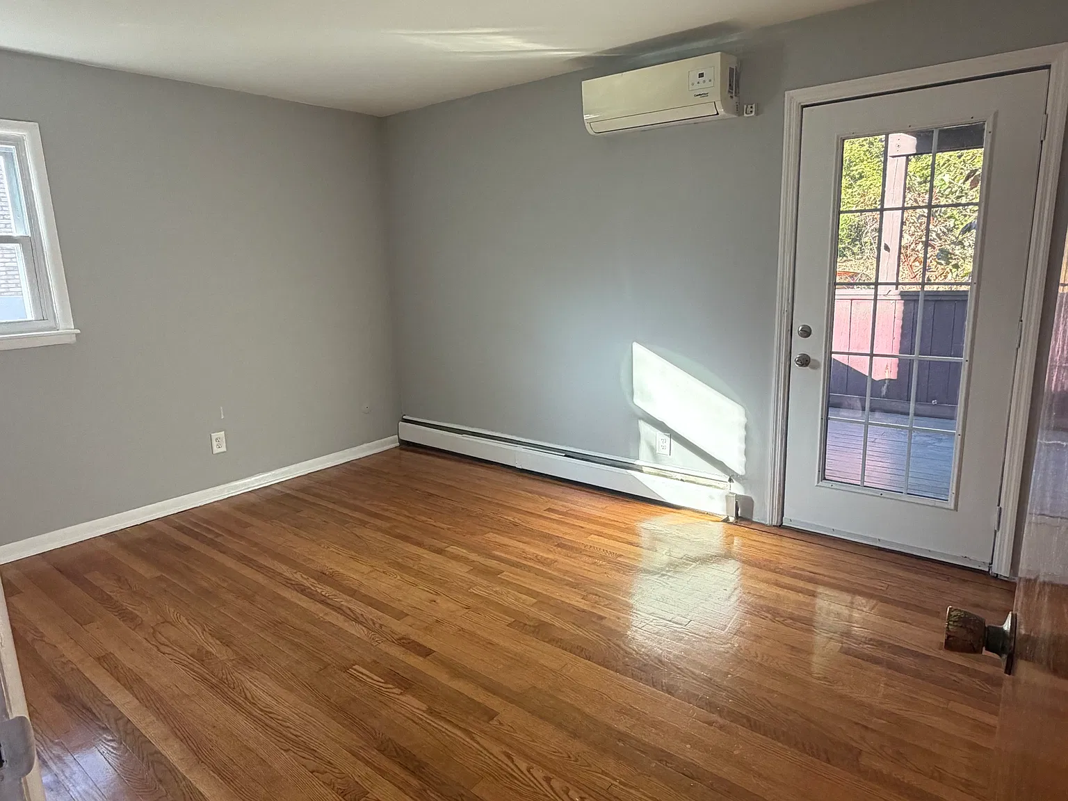 2 bed, 900 sqft, $1,350 — Photo 4
