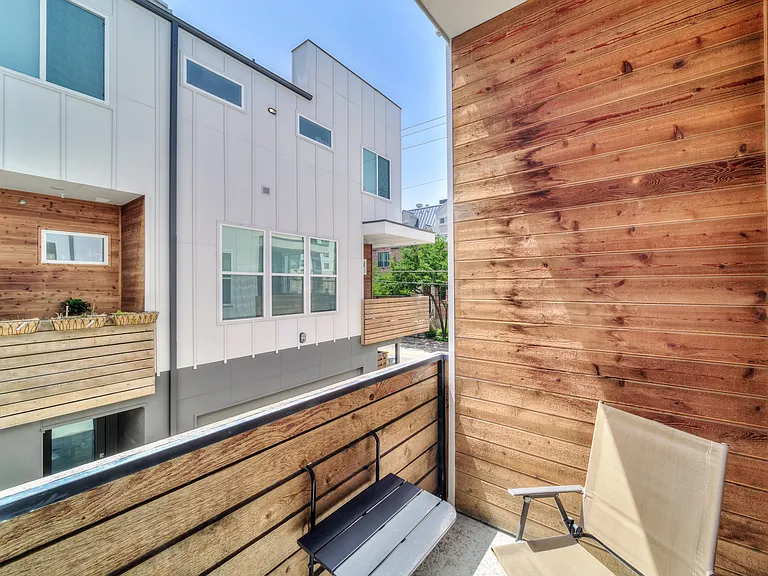 1510 N Washington Ave #102 — Photo 8
