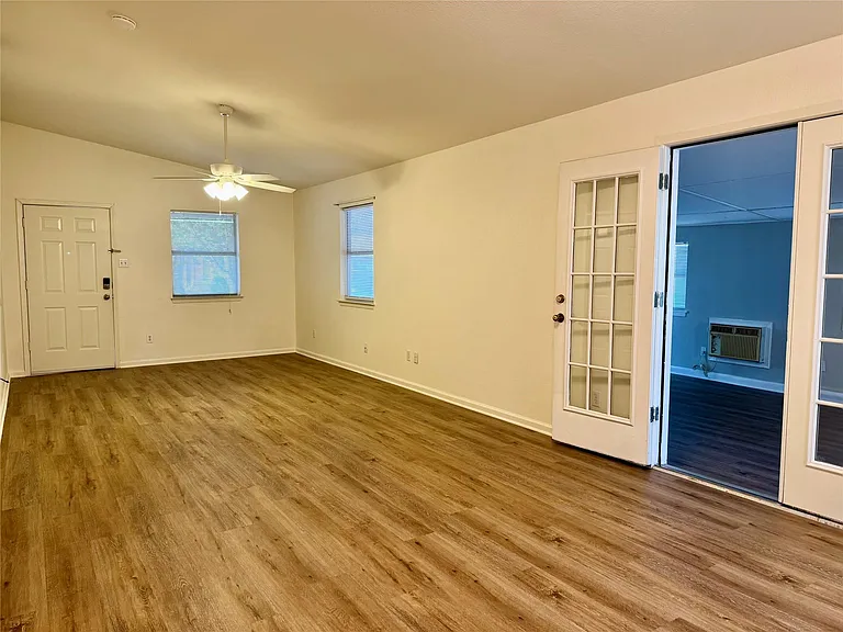 8112 Willet Trl #A — Photo 7