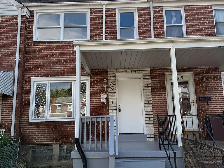 932 Elton Ave — Photo 2