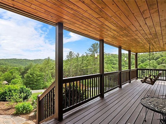 3rd image of 390 Mount Valley Drive