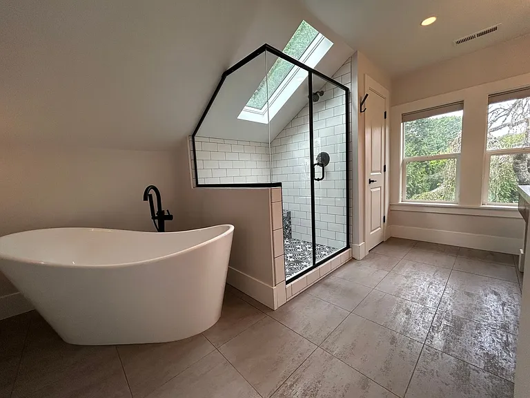 2232 SW Troy St — Photo 1