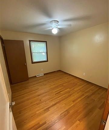 4th image of 112 N 1st St