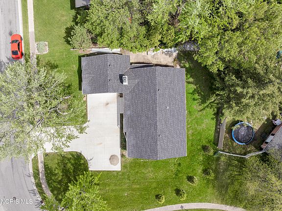 4th image of 202 Fenway Dr