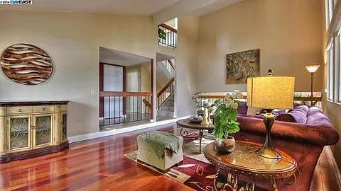 4th image of 43303 Luzon Ct