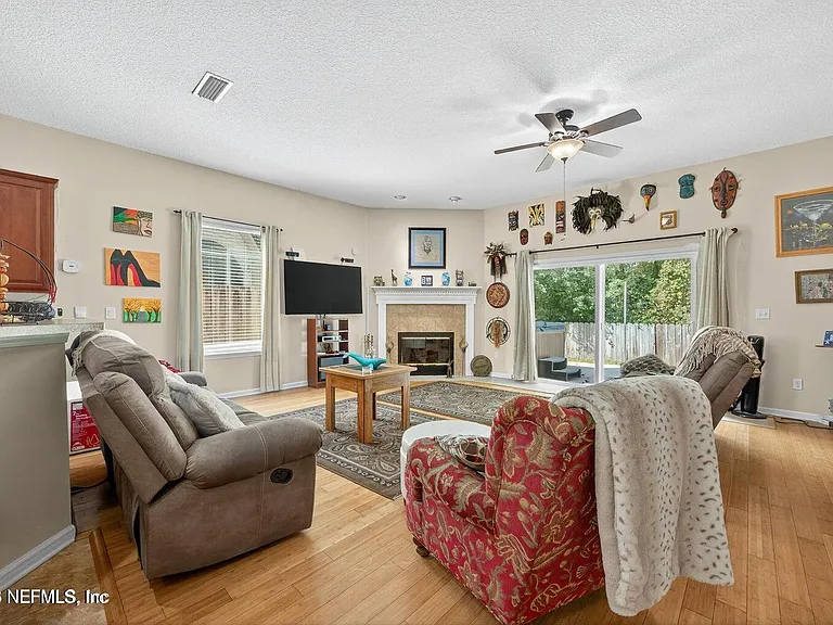 601 Reflection Cove Rd — Photo 4